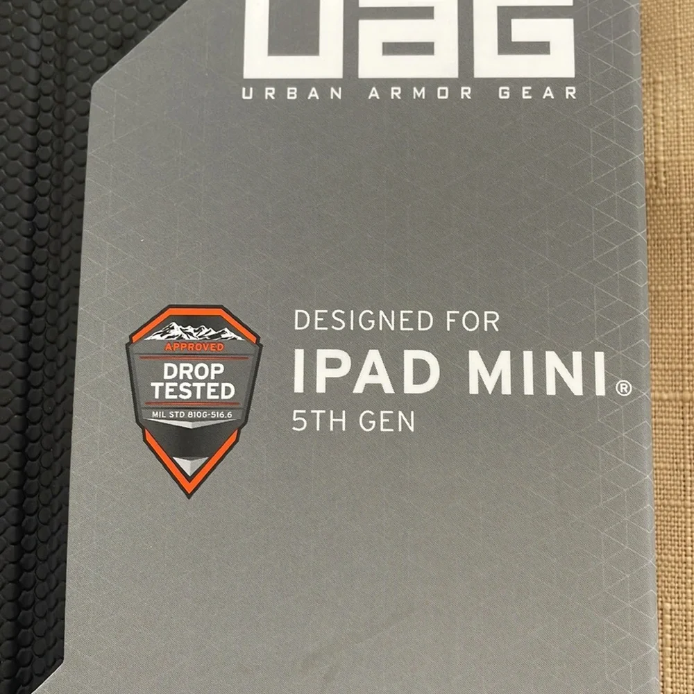 New Urban Armor Gear IPAD Mini protection cover. For IPAD 4th & 5th generation.